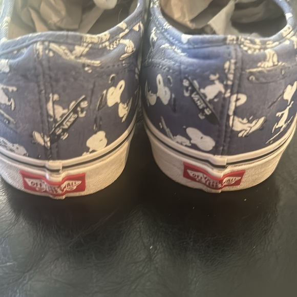 Limited Edition  Rare Snoopy Vans - Picture 4 of 5